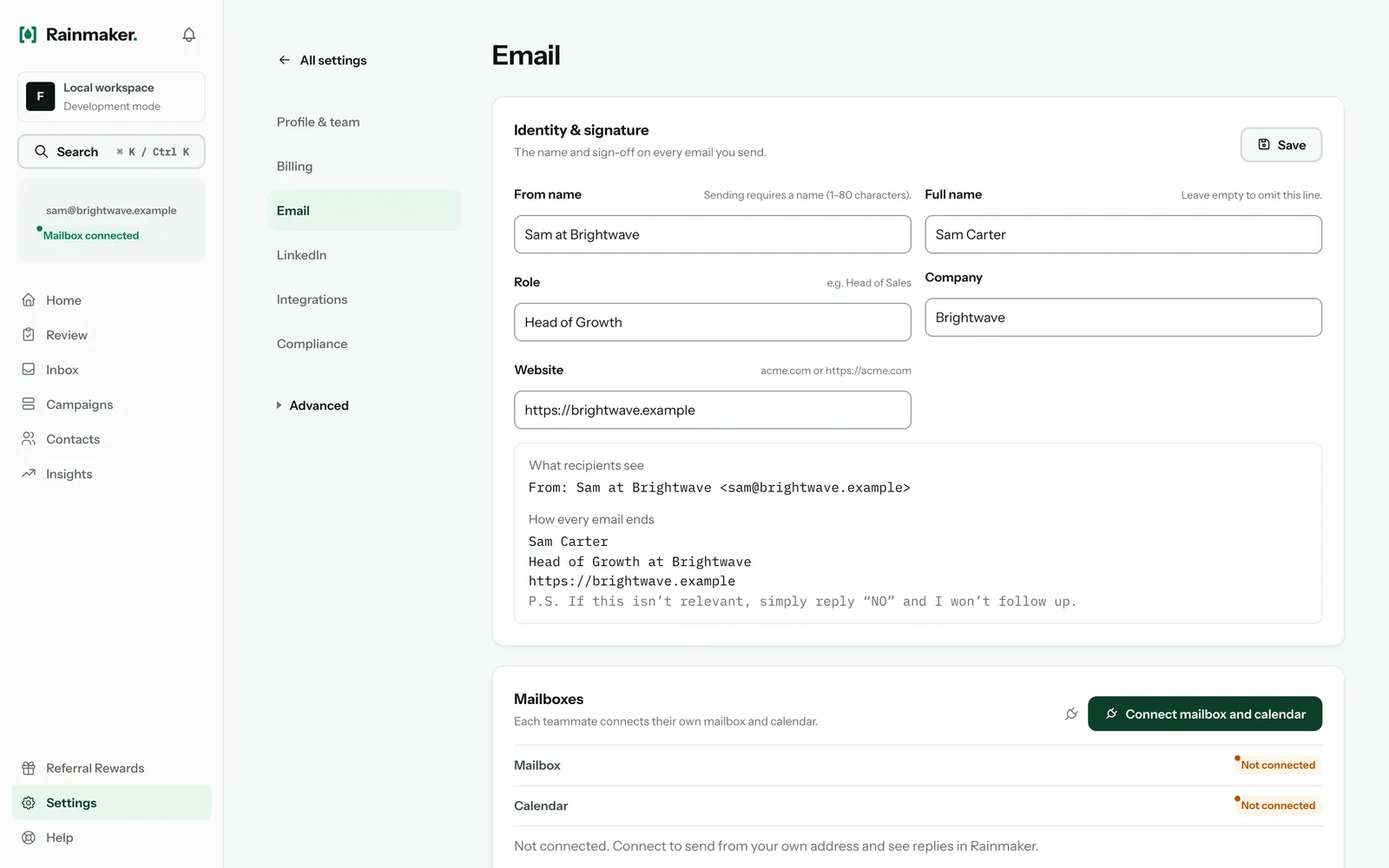 « Settings », avec « Email » sélectionné : la carte « Identity & signature », qui montre la fin de chaque email (la signature, puis la ligne « P.S. »)